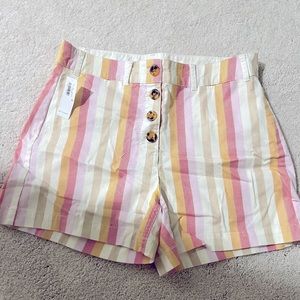 Old Navy Button Striped Women Shorts
